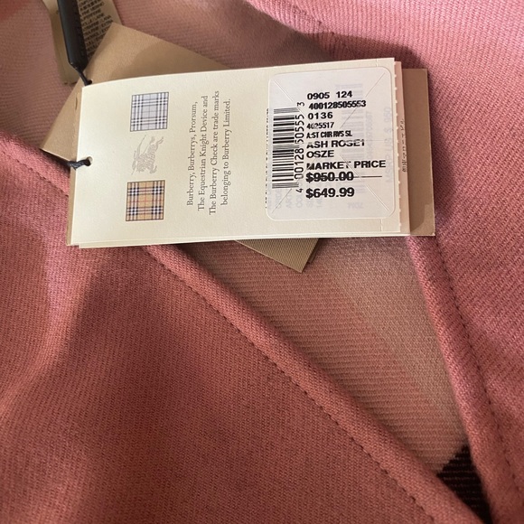 🌷Pretty Pink Burberry Poncho🌷 - Picture 10 of 10